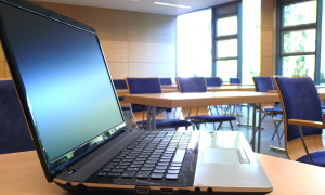 Sport- und Bildungszentrum Malente-Grosser-Lehrsaal Laptop